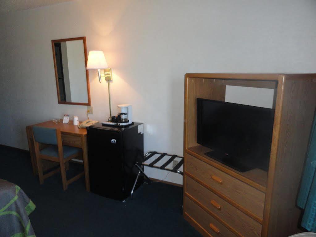 Hotel Super 8 By Wyndham Wayne Esterno foto